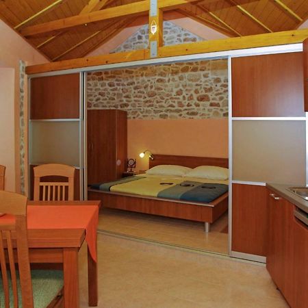 Apartment Menego A2 Bol-Center, Croatia Buitenkant foto