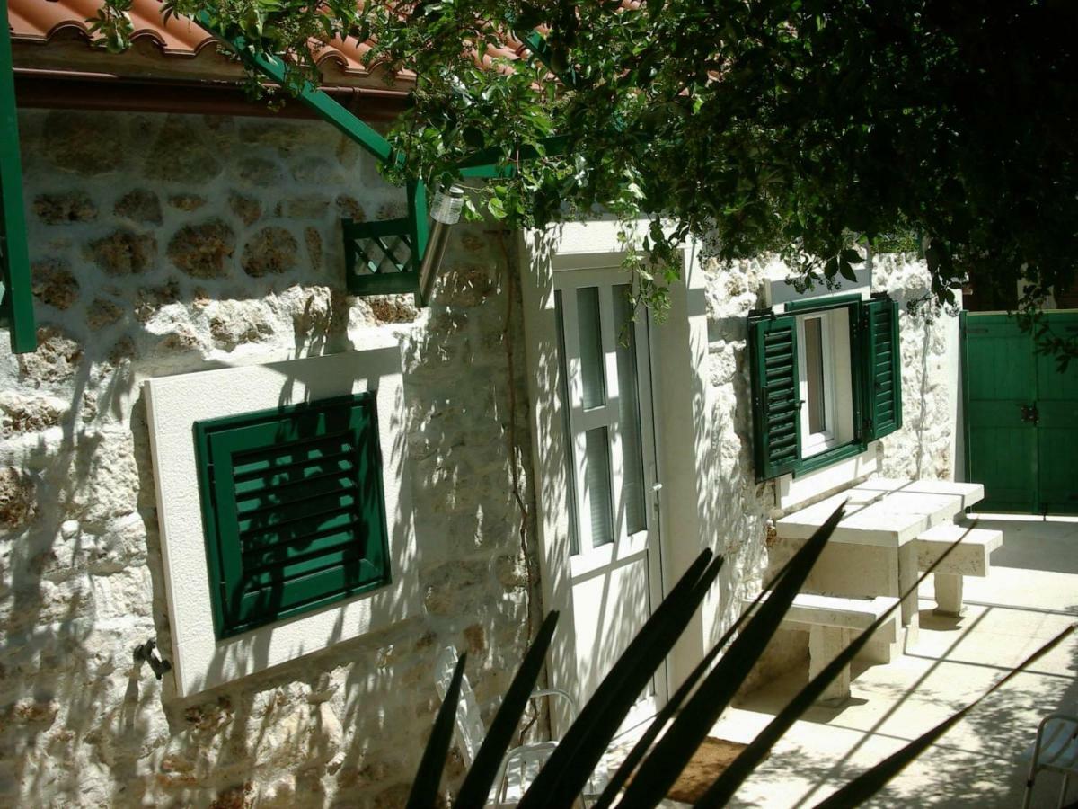 Apartment Menego A2 Bol-Center, Croatia Buitenkant foto